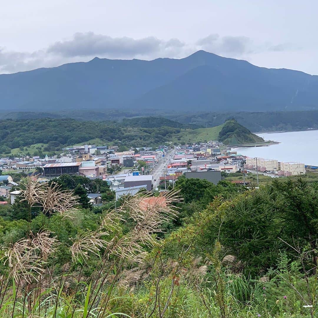 北海道様似町東京事務所さんのインスタグラム写真 - (北海道様似町東京事務所Instagram)「様似町からです  From Samani  #アポイ岳#日高山脈#日高山脈襟裳国定公園 #田舎の風景 #田舎#田舎暮らし#適疎#適当に疎のある暮らし#すすき#秋#自然#自然が好きな人と繋がりたい  #登山#mountain #山 #ジオパーク #写真#写真好きな人と繋がりたい  #登山好きな人と繋がりたい #アポイ岳ジオパーク #geopark #samani #hokkaido #japan  #北海道#様似町」9月12日 17時57分 - samanitokyo