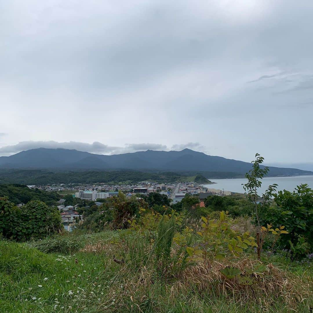 北海道様似町東京事務所さんのインスタグラム写真 - (北海道様似町東京事務所Instagram)「様似町からです  From Samani  #アポイ岳#日高山脈#日高山脈襟裳国定公園 #田舎の風景 #田舎#田舎暮らし#適疎#適当に疎のある暮らし#すすき#秋#自然#自然が好きな人と繋がりたい  #登山#mountain #山 #ジオパーク #写真#写真好きな人と繋がりたい  #登山好きな人と繋がりたい #アポイ岳ジオパーク #geopark #samani #hokkaido #japan  #北海道#様似町」9月12日 17時57分 - samanitokyo