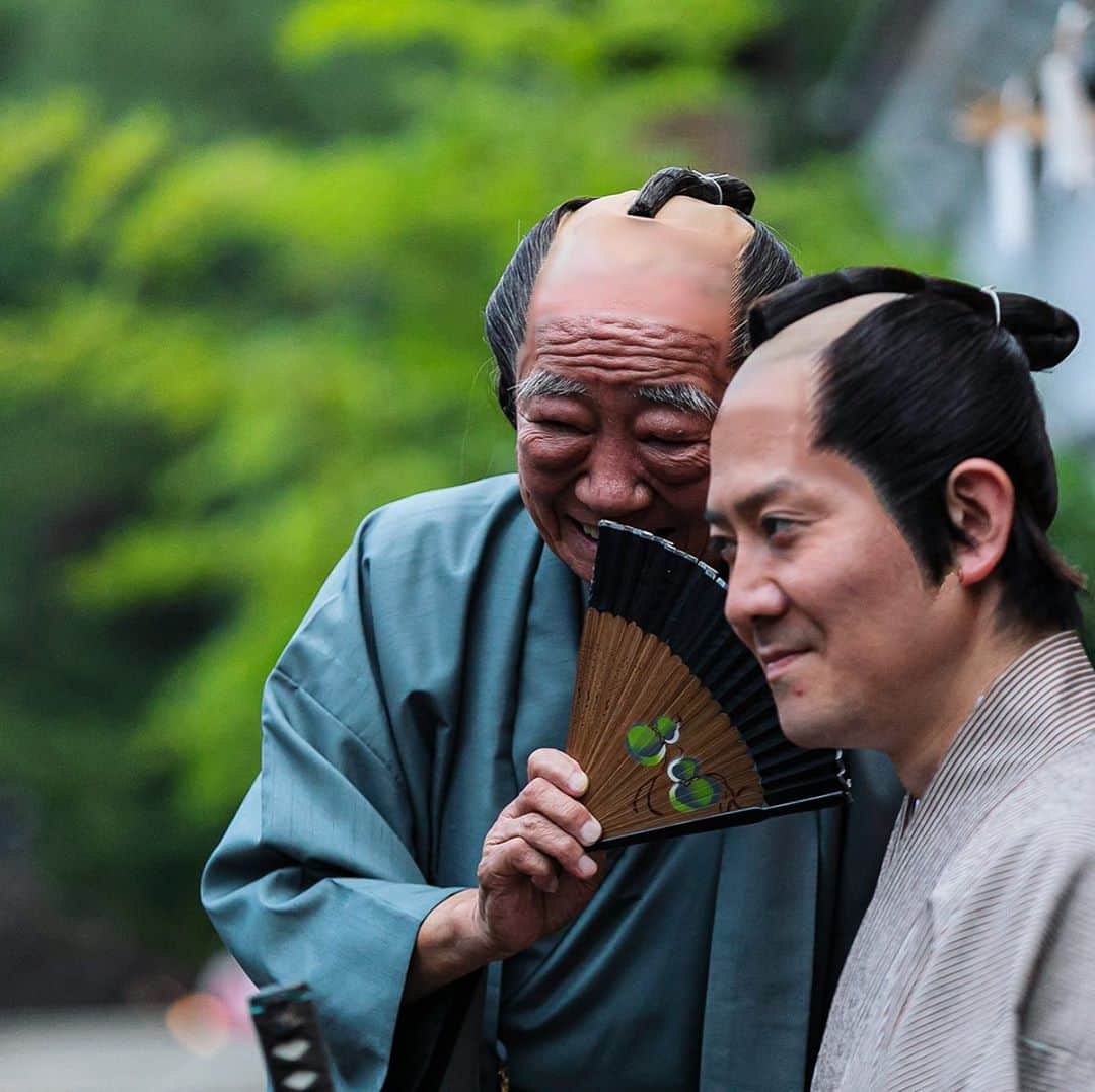 江戸ワンダーランド 日光江戸村のインスタグラム：「・ いざ江戸へ！  Now,let's go to Edo! ここだけの話、江戸の旅がいま大変お得なようじゃ。Between ourselves,Trip to Edo seems to be good value. ・ ・ #edo #gototravel #いざ江戸へドロン #edowonderland #江戸ワンダーランド日光江戸村」