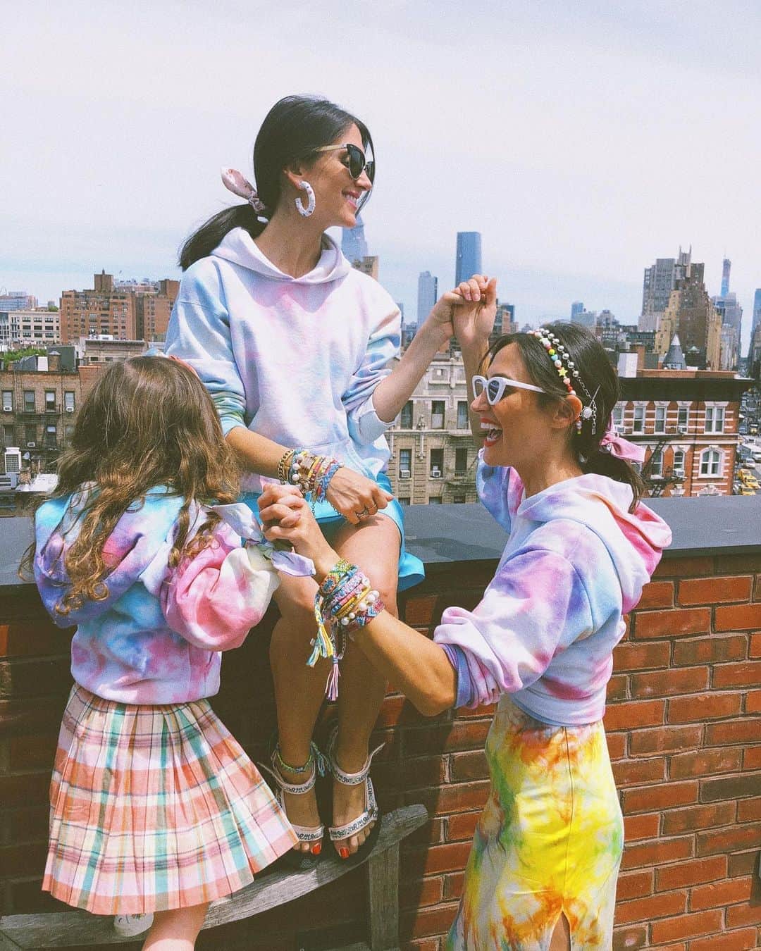 ダニジョーのインスタグラム：「Always in a NY state of mind🍎」