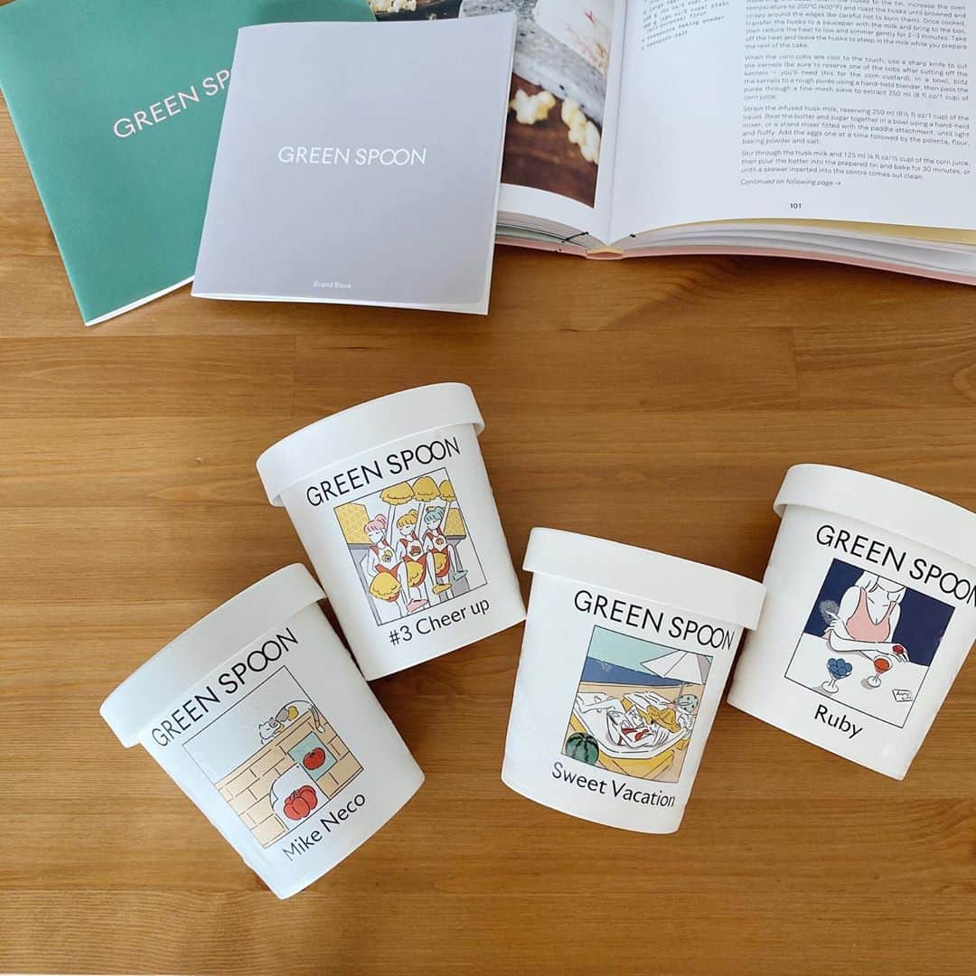 のインスタグラム：「自分に必要な栄養を選んでくれる パーソナルスムージー @greenspoonjp   とにかくパッケージもかわいくて 簡単に作れるのが嬉しい🍉 冷凍された野菜やフルーツを 水やミルクを入れてミキサーかブレンダーにかけるだけ🥰 ミルクが苦手な私はもちろん水で！ より野菜やフルーツ感を味わえておいしい🍅🤍」
