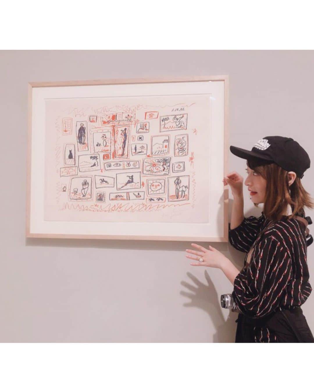 東なつ紀のインスタグラム：「スペインのpicasso美術館に連れてってもらった時心踊ったなぁ☺️💓 . この間やっと購入したZEESEA◆picassoのリップが可愛すぎて これまた開けた瞬間胸がドキドキした🩺💓  可愛すぎるしオススメ🤗  #picasso  #Spain #ピカソ美術館 #ZEESEA #リップ #美術館」