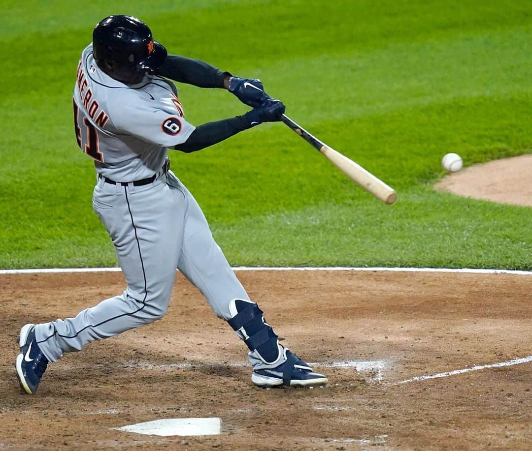 デトロイト・タイガースさんのインスタグラム写真 - (デトロイト・タイガースInstagram)「Congrats Daz! First Major League hit and RBI: ✅」9月12日 11時34分 - tigers