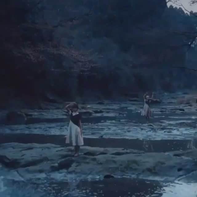 MIKIKOのインスタグラム：「I really love this song. Dancer: @elevenplay #Repost @nownessasia with @get_repost ・・・ KAZU: COME BEHIND ME, SO GOOD!⁠ ⁠ (〜￣▽￣)〜⁠ ⁠ This other-worldly video for Kazu Makino's equally etherial track is work of art and a technical masterpiece - a perfect fusion of live performance, choreography, aerial photography, photogrammetry, visual effects and unfiltered imagination. ⁠ ⁠ Director @daitomanabe ⁠ Music @kazu.makino⁠ ⁠ Click link in bio to watch the whole video and explore more #MVMasterpieces on nowness.asia ｡･ﾟ♡)･｡⁠ ⁠」