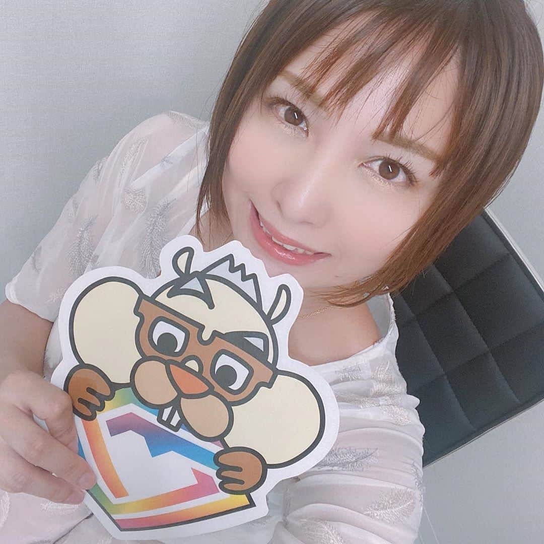 のインスタグラム：「先日、東京中央美容外科梅田院@tcb_umedaで#ソノクイーン　#HIFU を受けて2週間が経ちました😆  化粧のノリも どんどん良くなって、 顔がきゅってなっています(^^)  #ビーバー先生　 #寺西宏王　先生@tcb_teranishi ありがとうございます！！  綺麗になりたい方は、是非 東京中央美容外科梅田院へ💕 岩田亜矢那のインスタを見たって伝えてくれたらいいことあります👍  #リフトアップならTCB東京中央美容外科 #美容整形ならTCB東京中央美容外科 #東京中央美容外科 #東京中央美容外科梅田院 #TCB #TCB梅田院#PR #美容外科 #梅田 #北新地 #西梅田 #大阪 #寺西宏王 先生　#ドクタービーバー　#ビーバー先生　 #tcb梅田 #ソノクイーン　 #ハイフ　#HIFU #リフトアップ」
