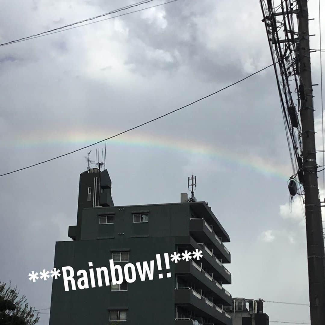 ユーロ英会話クラブのインスタグラム：「昨日の夕方、雨上がりに虹🌈が出ましたね🌟﻿ ﻿ ＝＝＝＝＝＝＝＝＝＝＝＝＝＝﻿ サチフル英会話クラブ﻿ http://sachifull.com/﻿ ☎0561-58-9450（代表） ﻿ 長久手本校 (長久手アピタ北側出口　徒歩1分)﻿ ●ベビークラス●キッズクラス●大人クラス﻿ 東浦校 (石浜駅　徒歩3分)﻿ ●キッズクラス●大人クラス﻿ ＝＝＝＝＝＝＝＝＝＝＝＝＝＝ ﻿ ﻿ #英語 #英会話 #英会話教室 #英会話スクール #キッズ英会話 #英語の勉強 #べびー #ベビー #子供 #子ども #キッズ #小学生 #中学生 #子連れ #子連れママ #ママ #初級 #超初級 #英会話初心者 #子供英会話 #海外旅行 #海外赴任 #留学 #instastudy #長久手 #東浦 #サチフル英会話クラブ #サチフル #虹 #rainbow」