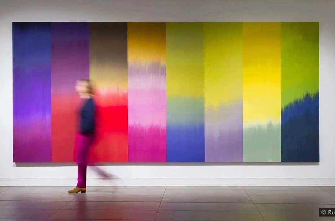 Design Milkさんのインスタグラム写真 - (Design MilkInstagram)「We came across this woven textile art piece by UK-based @ptolemymann.art and fell hard for its vibrant color palette and gradient pattern. Your eyes bounce from color to color, taking special note of each color blending into the next one. The energetic hues offer a happy escape that will definitely have you seeking out anything and everything in bright, saturated colors. 🌈 If you want to add more bold colors to your home, we rounded up 10 of our favorite home furnishings to give you that pop of color you need – designmilk[dot]com to check it out! Link in our IG Story!」9月12日 12時43分 - designmilk