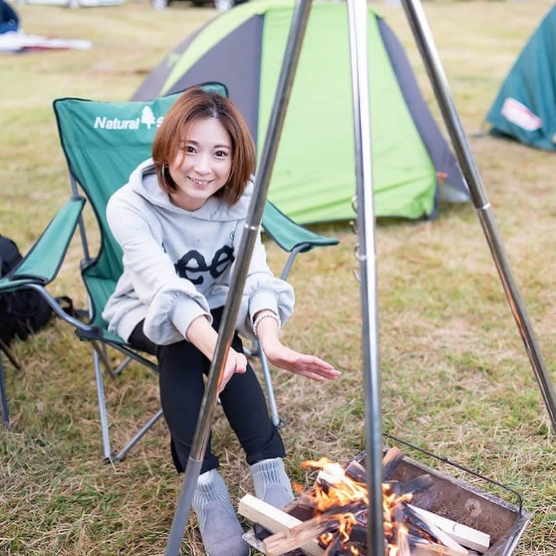 キャンプ情報サイト［ランタン］さんのインスタグラム写真 - (キャンプ情報サイト［ランタン］Instagram)「CAMP SMILE STYLE ／ 大型バイクとキャンピングカーで キャンプ場に集う ＼ いろんなキャンパーのキャンプスタイルを現地取材と一般キャンパーからの投稿で数多く掲載してます。 . . 詳しくは @lantern.camp webサイトをご覧ください . . #camp #camping #outdoor #travel #trip #lantern_smile #nature #キャンプ #キャンプ用品 #キャンプギア #アウトドア #テント #自然 #旅行 #キャンプ初心者  #キャンプ好きな人と繋がりたい #camper #外遊び #マキノ高原キャンプ場 #グループキャンプ #LANTERN #グルキャン #テントレイアウト #キャンプレイアウト #コールマン #キャンピングカー #ツーリングキャンプ #焚き火 #ダッチオーブン #キャンピングカーでお出かけ」9月12日 18時16分 - lantern.camp
