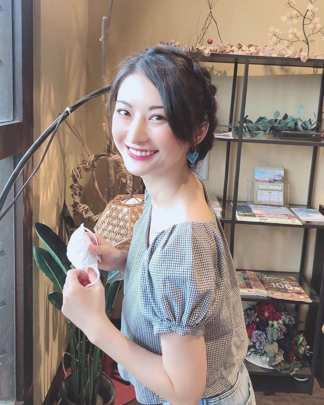 繭さんのインスタグラム写真 - (繭Instagram)「ㅤㅤㅤ ㅤㅤㅤ 相方がかわいいヘアアレンジをしてくれました☺️💕 一眼持ってきて写真もいっぱい撮ってくれたよ📷 また載せます🤲🏻 ㅤㅤㅤ #ヘアアレンジ #followme #followmejp #followjp」9月12日 13時21分 - mayumayu1008