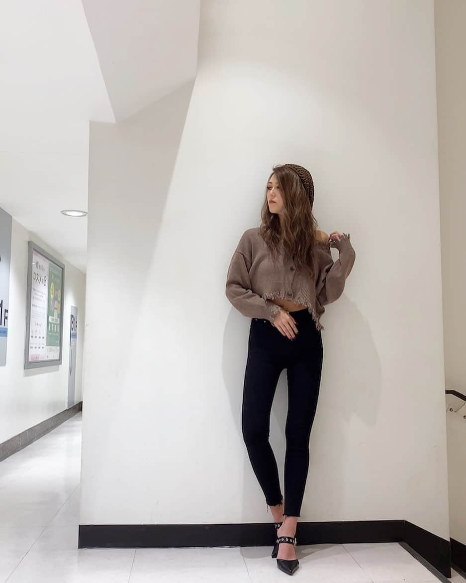 のインスタグラム：「#egoistsnap #blogger RINA 164cm IKEBUKURO PARCO STAFF ・ MUST BUY CODE ・ TOPS/¥5,980+tax BOTTOM/¥8,980+tax ・ ・ #egoist#fashion#ikebukuro#staff#snap#池袋PARCO#エゴスナップ#コーディネート#マストバイ#エゴ#エゴイスト#カラー#コーデ#ファッション#トレンド」