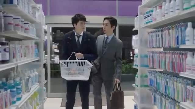 橋本淳のインスタグラム：「. 【CM出演情報】 . ジョンソン・エンド・ジョンソン 『薬用リステリン』 . 〈HP〉 https://www.listerine-jp.com . 〈YouTube〉 https://youtu.be/icgB6Nu1Gyw . . ジョンソン・エンド・ジョンソンさんの リステリンのCMに出演しております。 よかったら、ご覧ください。 . . . #ジョンソンエンドジョンソン  #リステリン #薬用リステリン #jhonsonandjhonson #LISTERINE #橋本淳」