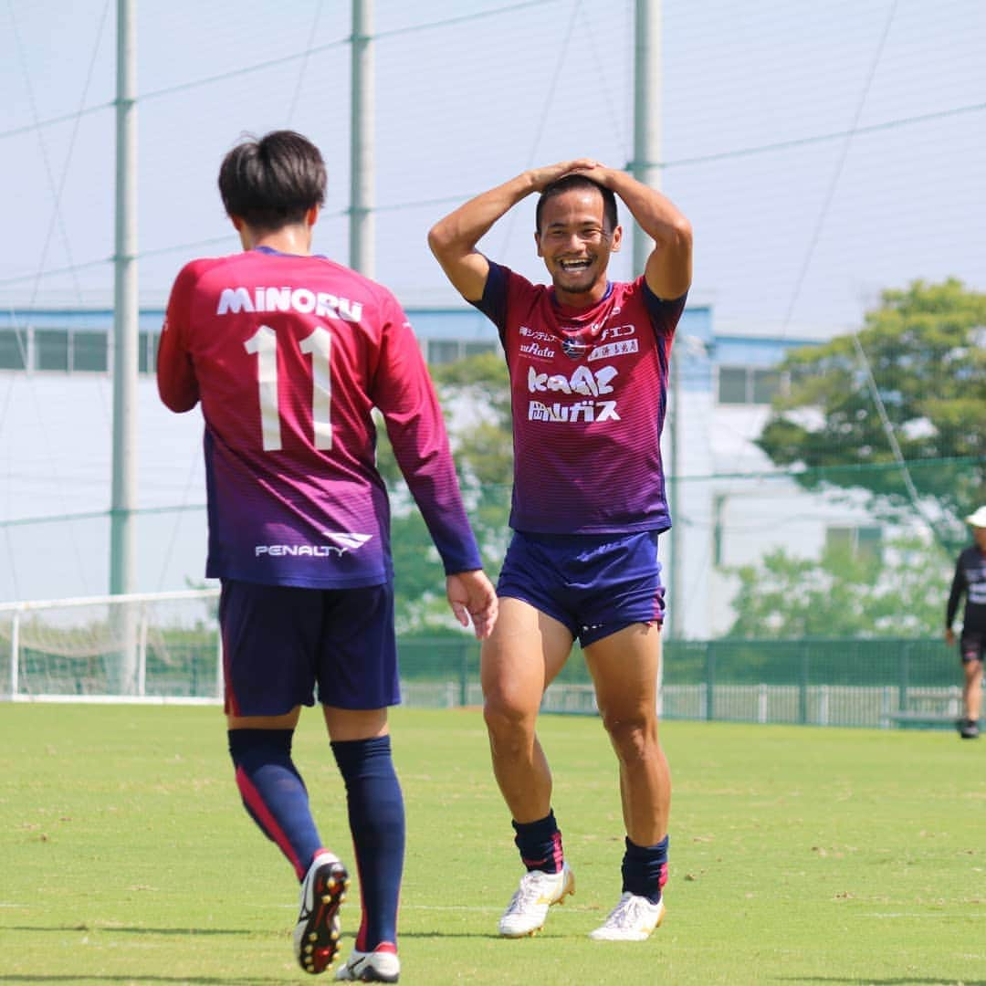 ファジアーノ岡山さんのインスタグラム写真 - (ファジアーノ岡山Instagram)「﻿﻿﻿﻿ 9月12日は、﻿﻿﻿﻿﻿﻿﻿﻿﻿﻿ #徳元悠平 選手の誕生日🎉﻿﻿🎂﻿﻿﻿﻿﻿﻿﻿﻿ ﻿﻿﻿﻿﻿﻿﻿﻿﻿﻿ 25歳おめでとう😁﻿﻿﻿﻿﻿﻿﻿﻿﻿﻿ みなさんからのメッセージお待ちしています🙌﻿﻿﻿﻿﻿﻿﻿﻿﻿﻿ ﻿﻿﻿﻿﻿﻿﻿﻿﻿﻿ ﻿﻿﻿﻿﻿﻿﻿﻿﻿﻿ #ファジアーノ岡山﻿﻿﻿﻿﻿﻿﻿﻿﻿﻿ #fagianookayama﻿﻿﻿﻿﻿﻿﻿﻿﻿﻿ #fagiano #okayama #🍑 #🍡﻿﻿﻿﻿﻿﻿﻿﻿﻿﻿ #Jリーグ﻿﻿﻿ #jleague﻿﻿﻿﻿﻿﻿﻿﻿﻿﻿ #dazn﻿﻿﻿﻿﻿﻿ ﻿﻿﻿﻿﻿﻿﻿﻿﻿﻿ #徳元 #トク #とっくー﻿ #お誕生日 #誕生日﻿﻿﻿﻿﻿﻿﻿﻿﻿﻿ #おめでとう﻿﻿﻿﻿﻿﻿﻿﻿﻿﻿ #happybirthday #HBD﻿﻿﻿﻿﻿﻿﻿﻿﻿﻿ #🎂#🎉﻿﻿﻿ #25歳﻿﻿﻿﻿﻿﻿ #0912 #9月生まれ﻿﻿﻿﻿﻿﻿﻿﻿﻿ #コメント歓迎﻿﻿﻿﻿﻿﻿﻿﻿﻿ ﻿ #新デザイン #🎨 #📸﻿ ﻿」9月12日 14時39分 - fagianookayama