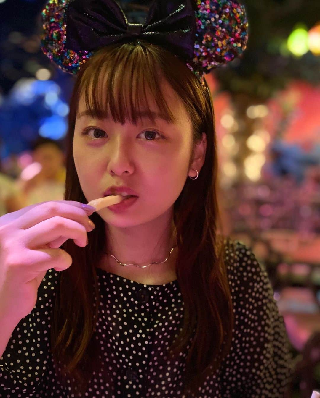 犬塚花菜子のインスタグラム：「もぐもぐショット😋🍴💛  ついに18時からミクチャ第3弾！ラストイベント始まります！！ ぜひ遊びに来てくださいねっ🤍 待ってまーす！  応援よろしくお願いします！🙇‍♂️  #ミスミスターコンテスト#桜美林大学#disney#disneysea#ディズニー#Instagram#撮影モデル#被写体#ミスミスター#ミス桜美林#ミスコン#ファイナリスト#撮影#ミクチャ #配信#投票#f4f#ootd#サロモ#follow#followforfollowback#カメラ越しの私の世界#一眼レフ#フィルム#filmphotography#東京#カフェ巡り#iPhone#camera」