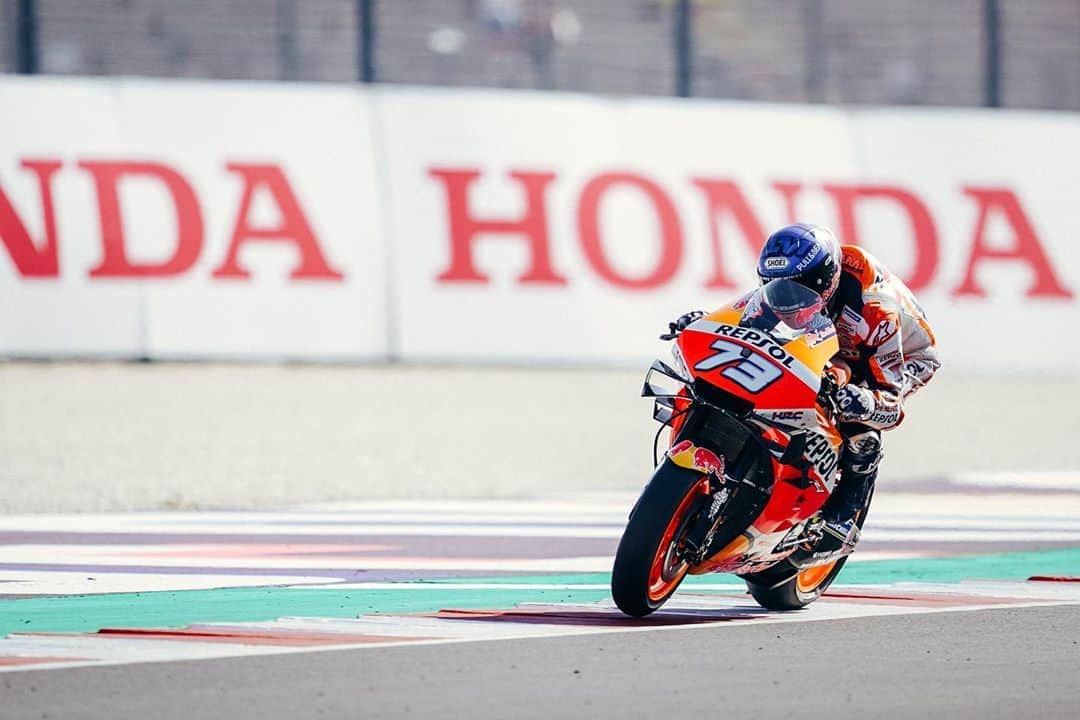 レプソル・ホンダのインスタグラム：「Honda on Honda. ⠀⠀⠀⠀⠀⠀⠀⠀⠀ #SanMarinoGP #MotoGP #AM73 #AlexMarquez73 #SB6 #StefanBradl #Repsol #Honda #RepsolHonda #HRC #RC213V #ThePowerOfDreams #Racing #Motorcycle #Team #OneHeart」