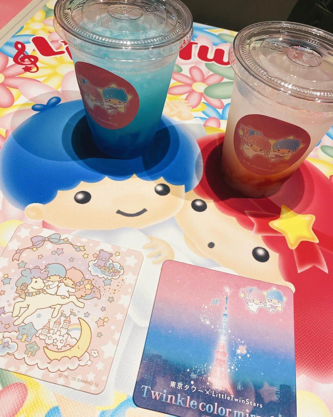 宇佐美あいりさんのインスタグラム写真 - (宇佐美あいりInstagram)「東京タワーで期間限定Twinkle color miracle☆のキキララコラボカフェ☕️✨で可愛いドリンク🥤にコースター付き♡あいりんは東京タワー限定当たったよん🥰あとガラス床の下が透けてるとこ怖がりなのにチャレンジしたら下見ないで走ったらなんとかいけた🤣💓w動画ウケルw #癒し#二人の夏休み#思い出#夏の思い出#夏#可愛い物が好き#キキララ#45周年#記念#リトルツインスターズ#キキララ#東京タワー#初コラボカフェ#cafe#コースター#Twinklecolormiracle#プロジェクションマッピング#TOKYOTOWERCITYLIGHTFANTASIA#Club333#ガラス床#透けてる#怖い#チャレンジ#動画#パワースポット#japanesegirl#instadaily#instalike#pleasefollow#followme」9月12日 15時26分 - airi.usami_official