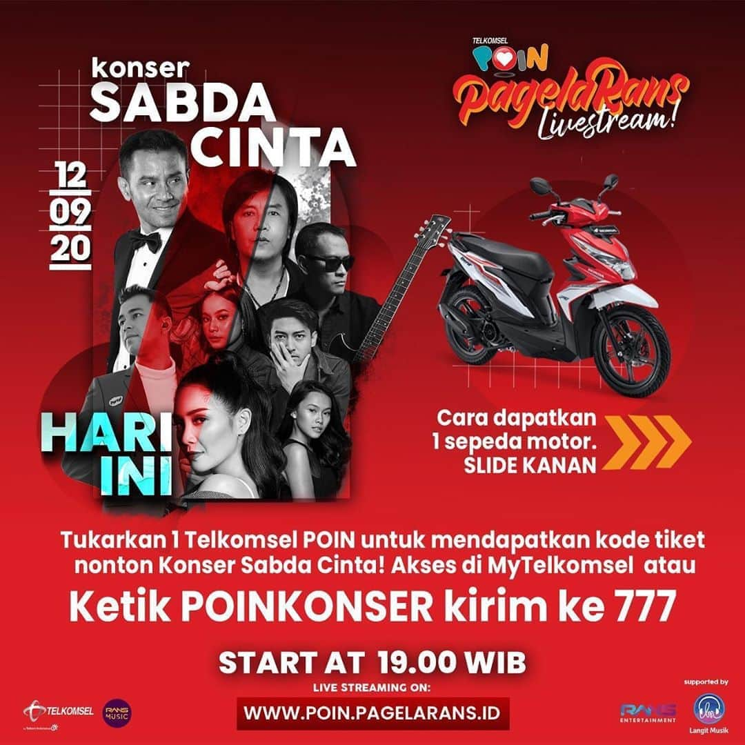 Raffi Ahmadさんのインスタグラム写真 - (Raffi AhmadInstagram)「NANTI MALAM GUYS!!!! Yuk!! kamu masih bisa tukerin POIN Telkomsel kamu buat dapetin tiket Konser & kesempatan menangin hadiah Pulsa,Smartphone dan Motor!!! Cuma 1 POIN guyss..TUKAR POIN TIKET KONSER : Ketik POINKONSER kirim ke 777 . TUKAR POIN HADIAH : •Ketik POINHADIAH kirim Ke 777 •Dapetin Kode Unik nya •Tulis Kode unik di kolom komentar Postingan ini beserta alasan kenapa kamu harus dapet hadiah yang kamu mau •Tag 3 orang temen kamu buat ikutan  Aku tunggu di Konser Sabda Cinta nanti malam ya! NONTON KONSERNYA BAWA PULANG HADIAHNYA!!」9月12日 15時51分 - raffinagita1717