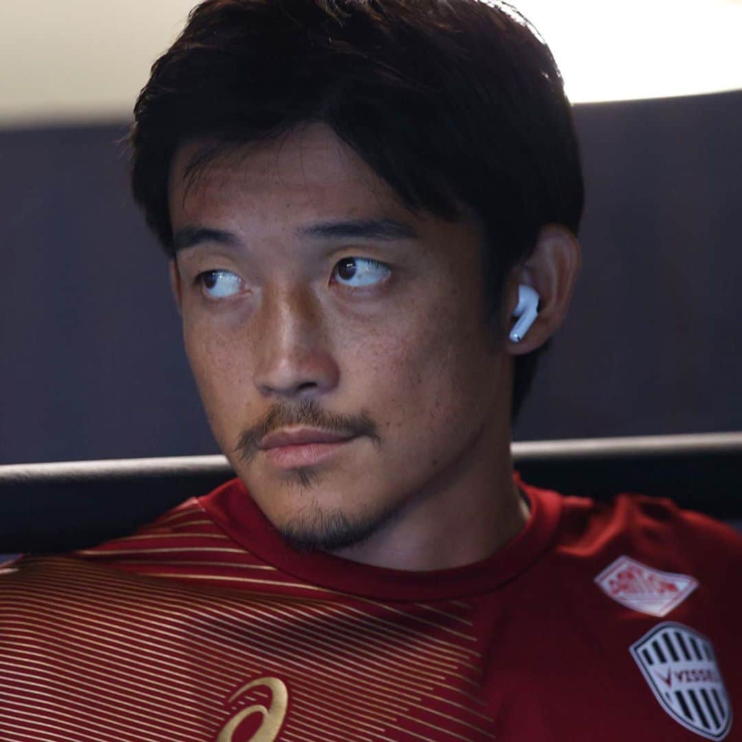 のインスタグラム：「Matchday Mood 👀  #vissel #visselkobe #ヴィッセル #ヴィッセル神戸 #Kobe #神戸 #WeAreKobe #KobeForeverForward #一致団結 #JLeague #Jリーグ #DAZN」
