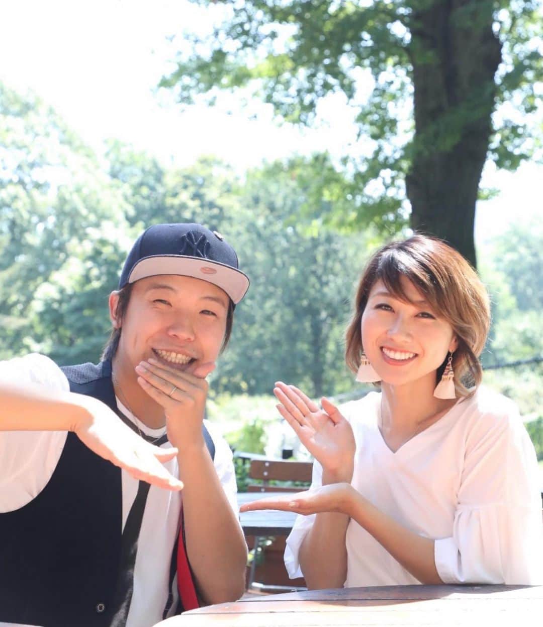 吉田ちかさんのインスタグラム写真 - (吉田ちかInstagram)「New York is another place I’ve made amazing memories in. Visiting Rowan while she lived there, hanging out with Daichi as we started our road trip, meeting up with awesome Chikatomos at Central Park, and visiting the UN with some amazing female creators... every trip has always been too short but so full of excitement and energy. I cannot wait for the day I can visit again!﻿ ﻿ I’ll never forget the great memories I’ve made in New York and I will never forget what happened in this beautiful city 19 years ago. ﻿ ﻿ Sending love to all those in New York who lost their loved ones 19 years ago and also to those who have lost loved ones this year. ﻿ #neverforget﻿ ﻿ ニューヨークもこれまでたくさんの思い出を作ってきた場所の一つ。ローエンが住んでいた時に何度か遊びに行き、アメリカ横断を始める際にはビートボクサーのDaichi君ともコラボしました。セントラルパークでニューヨークのちか友の皆さんとオフ会をしたり、国連のイベントで素敵な女性クリエイターの方々と出会ったり。長く滞在したことはありませんが、毎回とても刺激的な旅でまた遊びに行ける日が楽しみです。﻿ ﻿ ニューヨークでの素敵な思い出も忘れませんが、911も忘れません。#neverforget」9月12日 16時14分 - bilingirl_chika