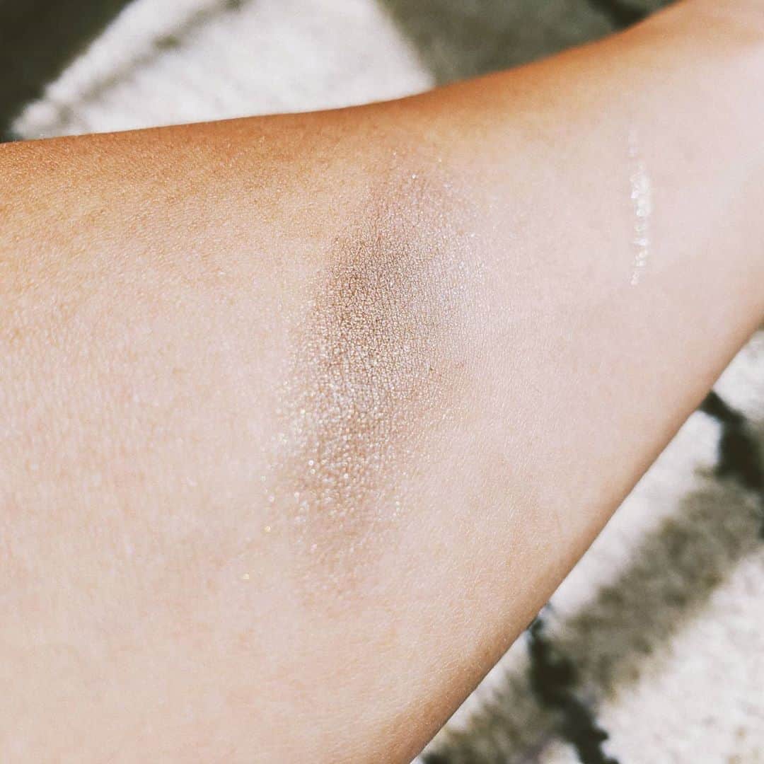 保坂玲奈さんのインスタグラム写真 - (保坂玲奈Instagram)「秋冬コスメ達♡  #ORBIS#秋冬コスメ#秋冬メイク#ブルベ冬」9月12日 16時19分 - __renao_0707