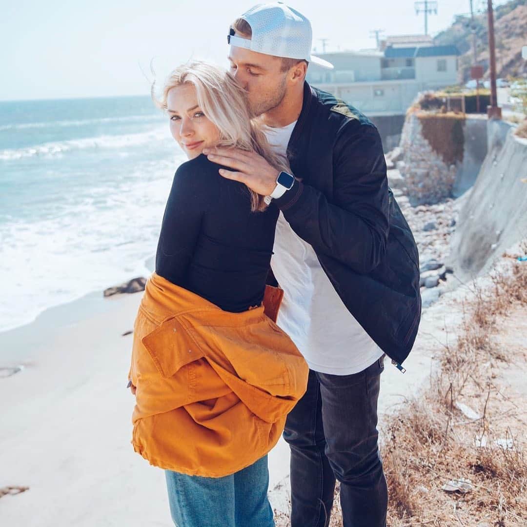 E! Onlineさんのインスタグラム写真 - (E! OnlineInstagram)「#TheBachelor’s Colton Underwood and Cassie Randolph’s breakup has taken a dramatic turn. Link in bio for the full story on the restraining order she filed four months after their split. (📷: Instagram)」9月13日 2時17分 - enews