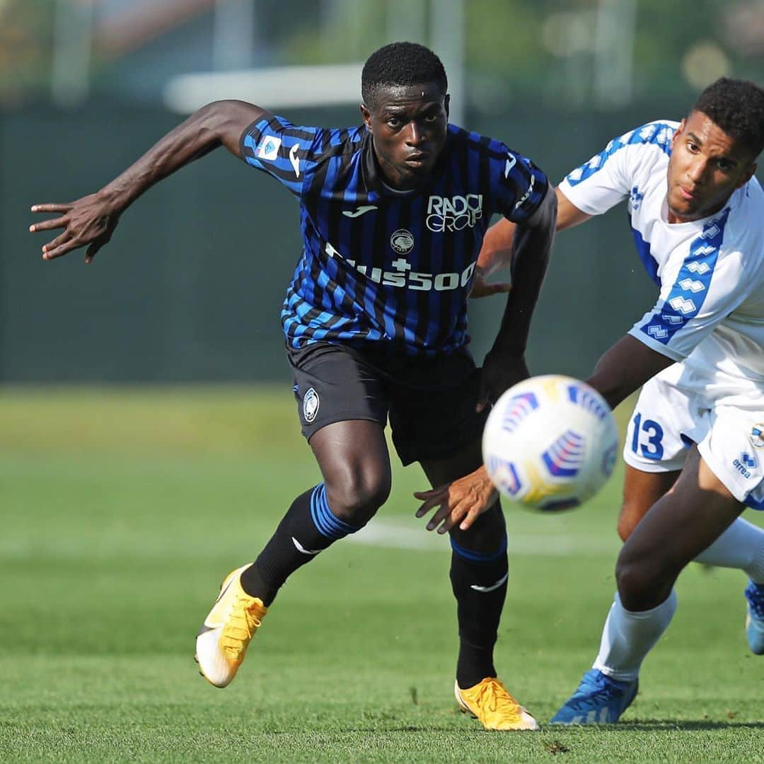 アタランタBCさんのインスタグラム写真 - (アタランタBCInstagram)「Partita d’allenamento vs @prosesto ⚽️ Training match 👊 ⠀ #GoAtalantaGo ⚫️🔵 #training #Atalanta #BergAMO #ForzaAtalanta #football」9月13日 2時29分 - atalantabc