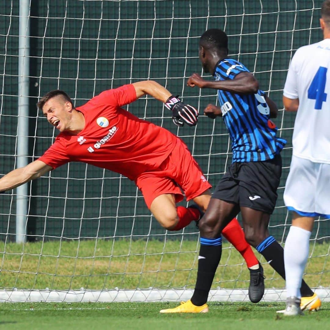 アタランタBCさんのインスタグラム写真 - (アタランタBCInstagram)「Partita d’allenamento vs @prosesto ⚽️ Training match 👊 ⠀ #GoAtalantaGo ⚫️🔵 #training #Atalanta #BergAMO #ForzaAtalanta #football」9月13日 2時29分 - atalantabc