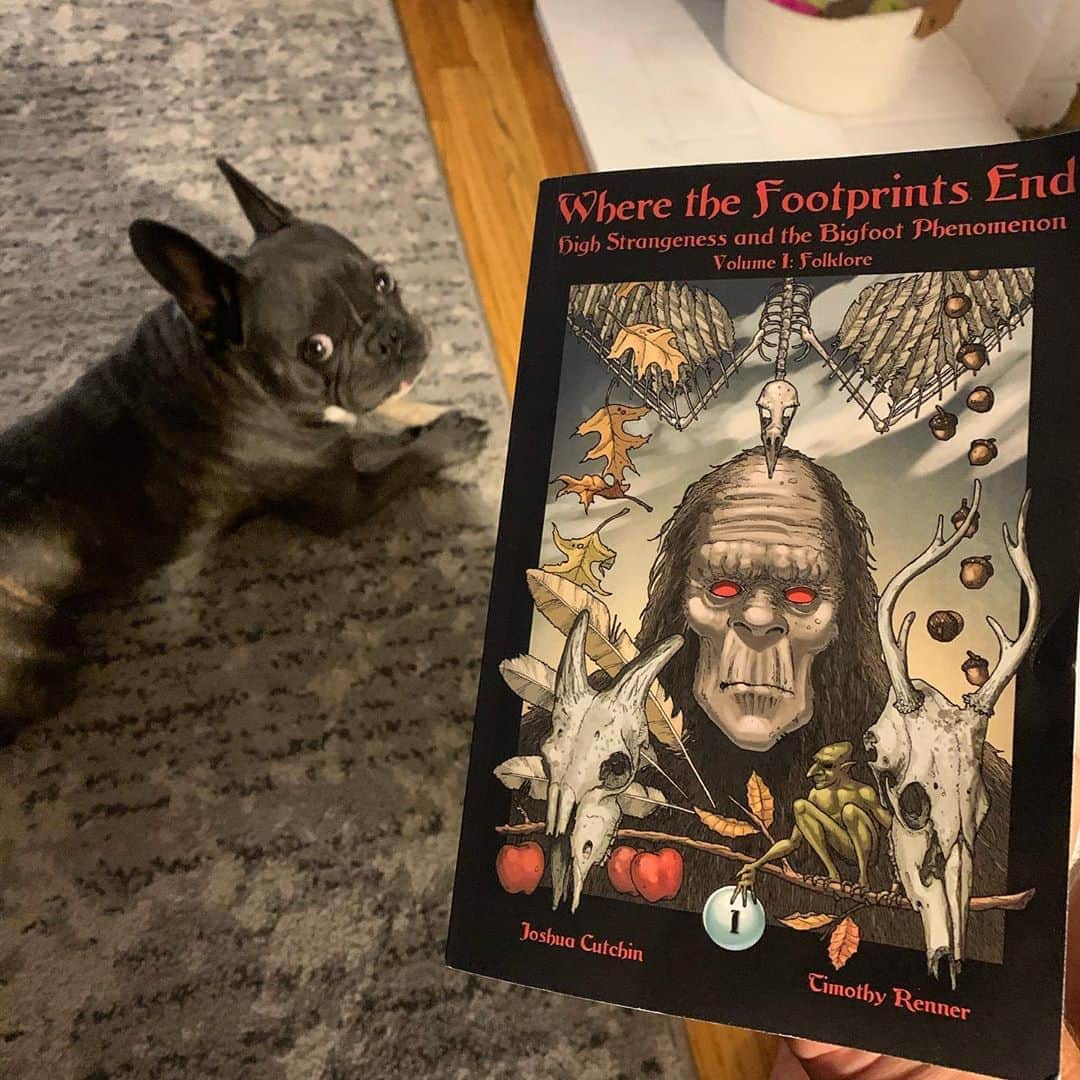 ブライス・ジョンソンのインスタグラム：「Baby and I are really excited about this one! Where the Footprints End, High Strangeness and the Bigfoot Phenomenon Volume 1: Folklore by Joshua Cutchin and Timothy Renner - I’ll be sure to will let you know how it goes! What are you reading? Let me know in the comments below!」