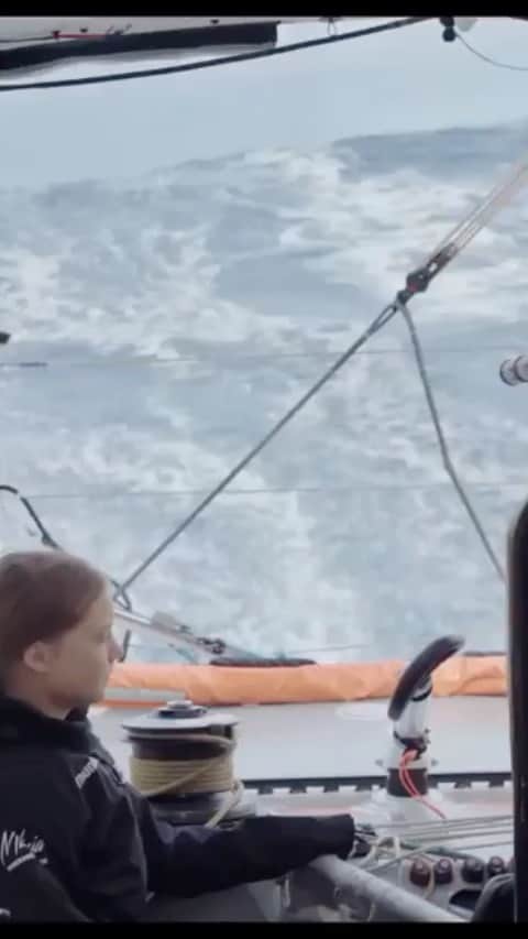 のインスタグラム：「@gretathunberg  @hulu」