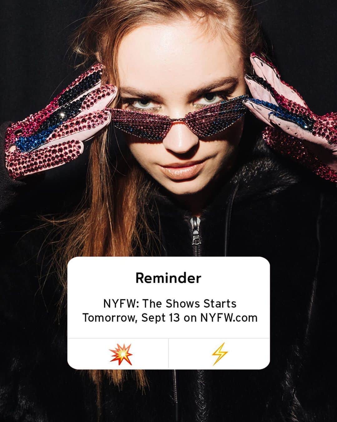 Fashion Weekのインスタグラム：「Official reminder to set your reminder for @NYFW: The shows, live from @SpringStudios and streaming on NYFW.com September 13-17. Tap the link in bio to sign up for your front-row pass to the best of #NYFW!」