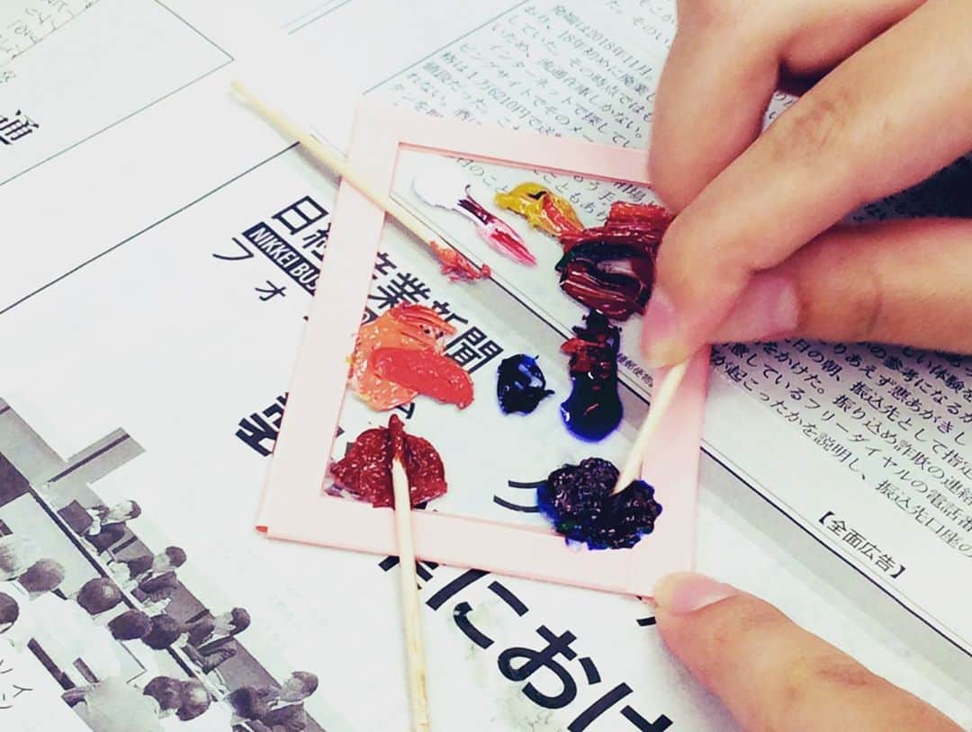 東京バイオテクノロジー専門学校さんのインスタグラム写真 - (東京バイオテクノロジー専門学校Instagram)「メイクアップ製品開発実習💄 ／ 今回の授業は リップスティック(口紅)💄 ＼  リップスティックの製造実験を通して、 構成や原料、処方や 色を出すための化粧用色材まで学びました  化粧品開発コースの詳細はこちらから💁‍♀️ https://www.bio.ac.jp/gakka/perfumer #メイクアップ#メイクアップ製品  #口紅#リップスティック #化粧品#化粧品開発 #理系#専門学校#東京バイオ #東京バイオテクノロジー専門学校 #開発#開発実習#化粧品開発コース」9月12日 18時20分 - tokyobio
