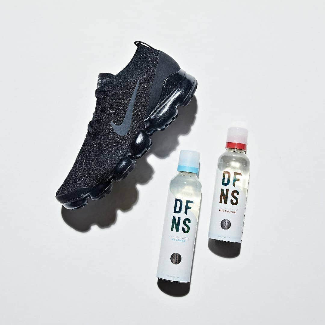 FOOTASYLUMさんのインスタグラム写真 - (FOOTASYLUMInstagram)「Good for your garms and the environment! 💪🌎  Make sure you pick up a bottle of @dfns.official when you next shop online or in-store and keep your kicks and clothes, clean, refreshed and protected! #Footasylum #DFNS」9月12日 18時24分 - footasylum