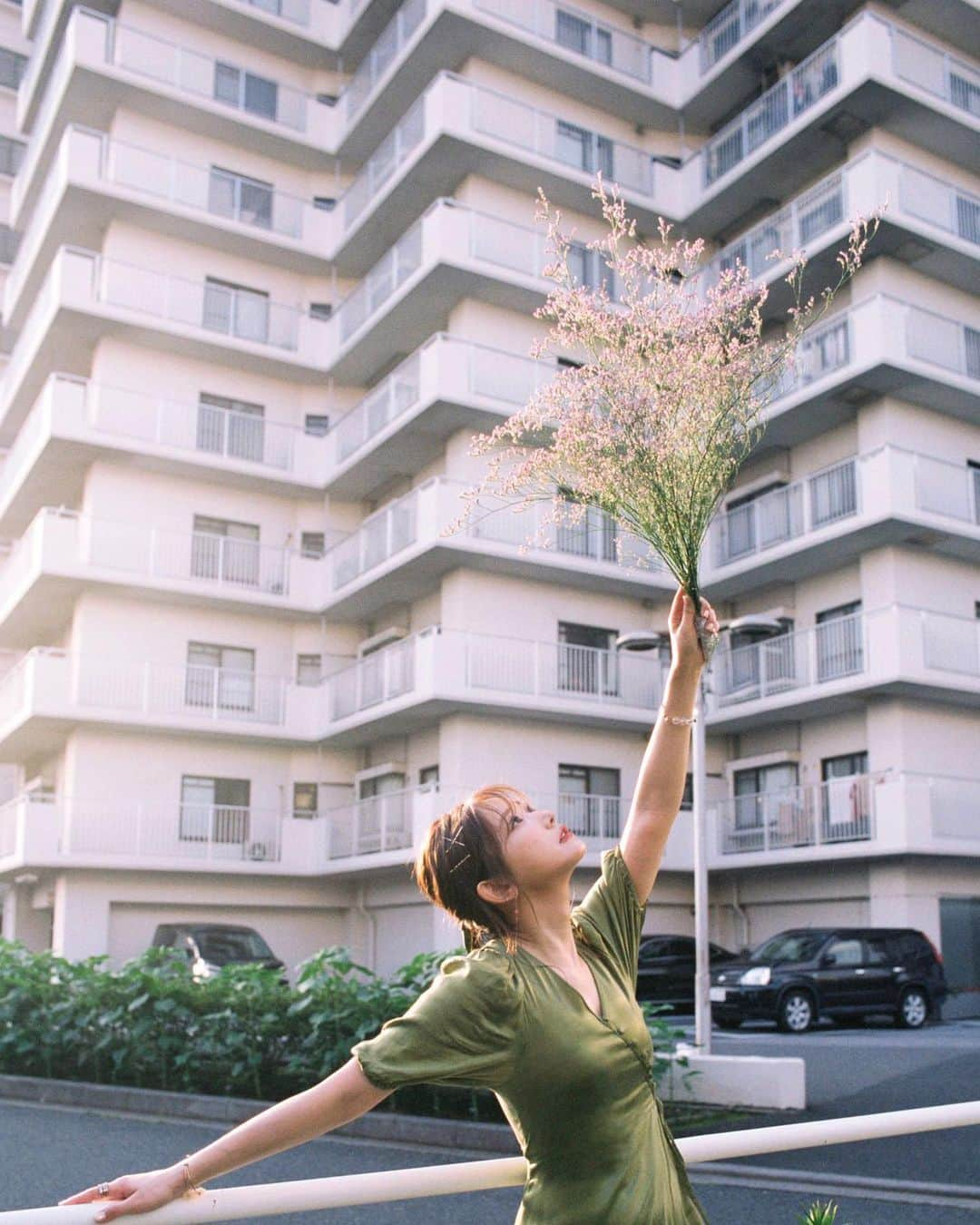 菅野結以さんのインスタグラム写真 - (菅野結以Instagram)「ひさびさbody care再開💎﻿ ﻿ @and__beaute に2連続でいったら感動したからかきます﻿ 新店舗は毎時間1組限定でディスタンスもばっちり﻿ ﻿ いつも脂肪リセットパーフェクトボディ﻿ ハイフ×RF×ハンドのトリプルパンチで﻿ ごりっごり容赦なく流してくれるから﻿ 即からだのラインかわってさいこう🥺﻿ ﻿ あと施術後数日は、せっかく耐えたんだから﻿ カフェラテとか飲むのやめよ、水だ水！﻿ って思考回路になり意識あがるのでよい﻿ (お客さまによってレベル調整はしてくれます﻿ わたしはスパルタ派なので叫びながらやる🐖)﻿ ﻿ リラクゼーションを求めるひとには向かないけど﻿ 結果だしたいひとには心底おすすめ♡﻿ #andbeaute #bodycare #diet #harajuku」9月12日 18時44分 - yui_kanno