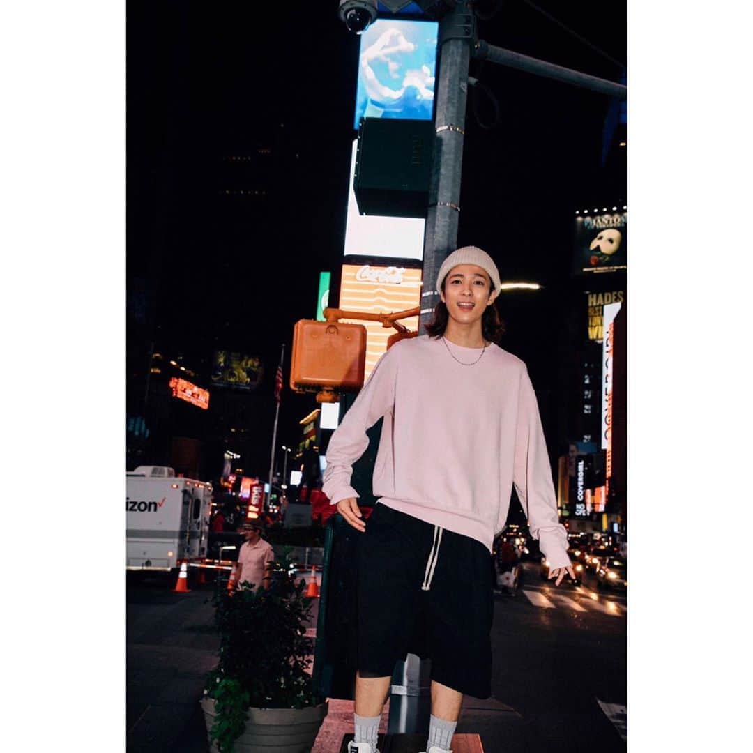 和田颯さんのインスタグラム写真 - (和田颯Instagram)「写真集の撮影でNYに行ってからもう1年経ったみたいです☺︎ また行きたいな〜 皆さん、どの和田颯が好きでした？」9月12日 19時03分 - da_ice_hayate_wada