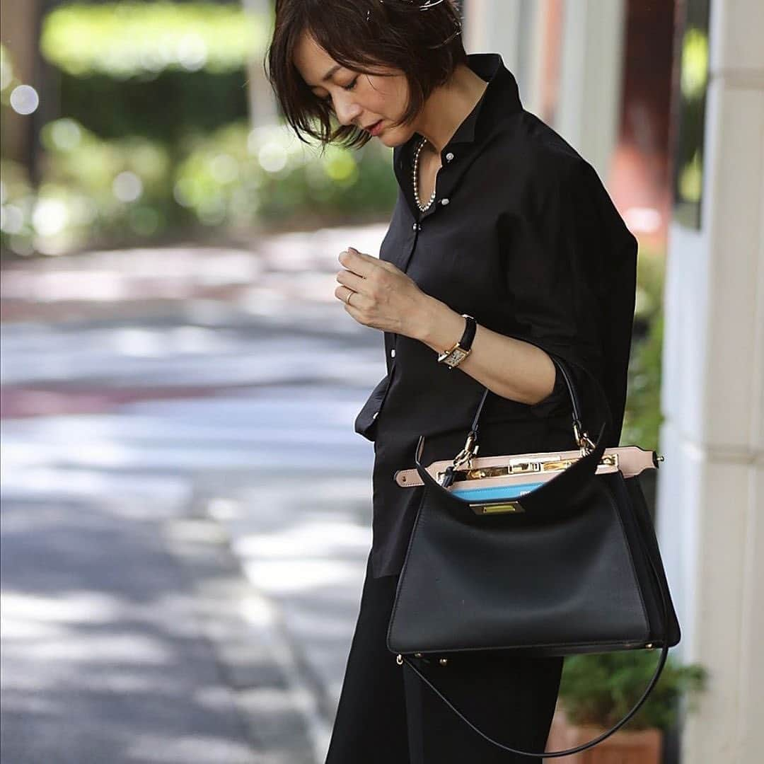 Fendiさんのインスタグラム写真 - (FendiInstagram)「It marks 12 years since the very first #FendiPeekaboo took shape. Celebrating with us, @yoshikotomioka with the new #Fendi Peekaboo. #FendiPeekabooDay #FendiFriends #FisforFendi」9月12日 19時00分 - fendi