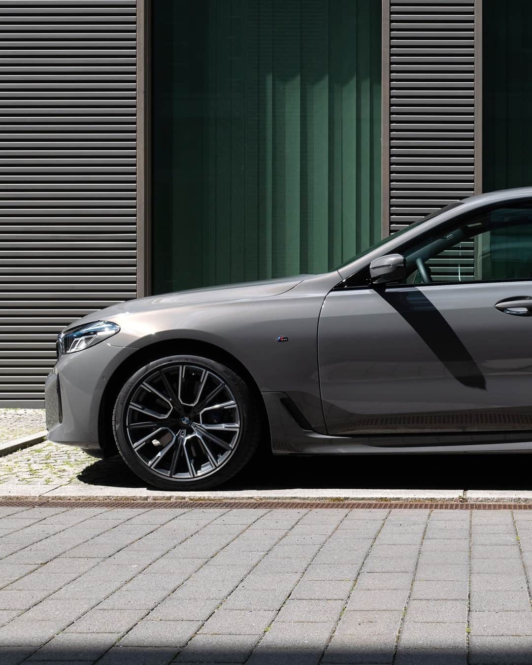 BMWのインスタグラム：「Ready to take action.  The new BMW 6 Series Gran Turismo. #THE6 #BMW #6Series」