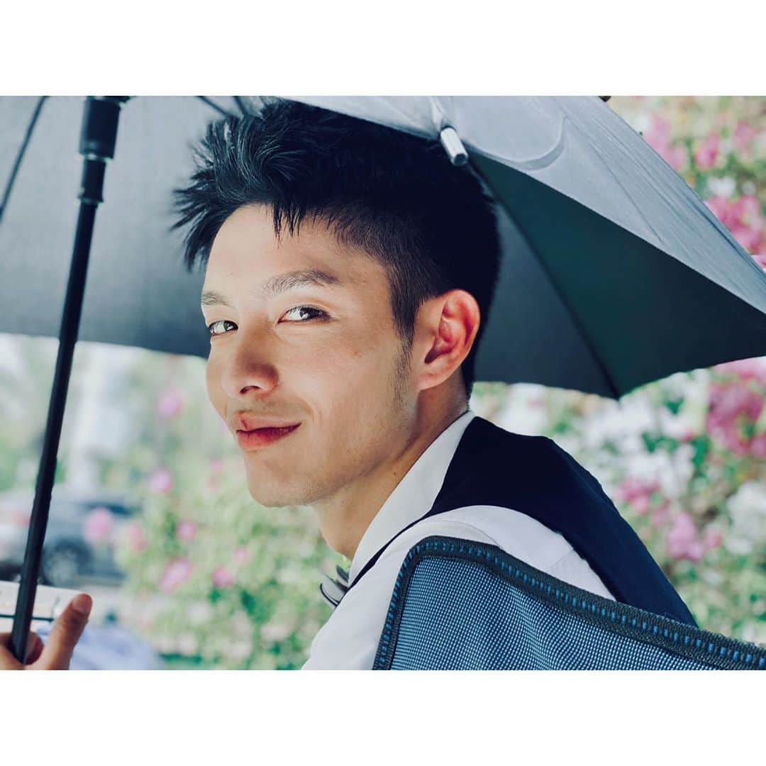 ツァオ・ヨウニン（曹佑寧）のインスタグラム：「各位等等9:00見喔 😎😎 #bigolive」