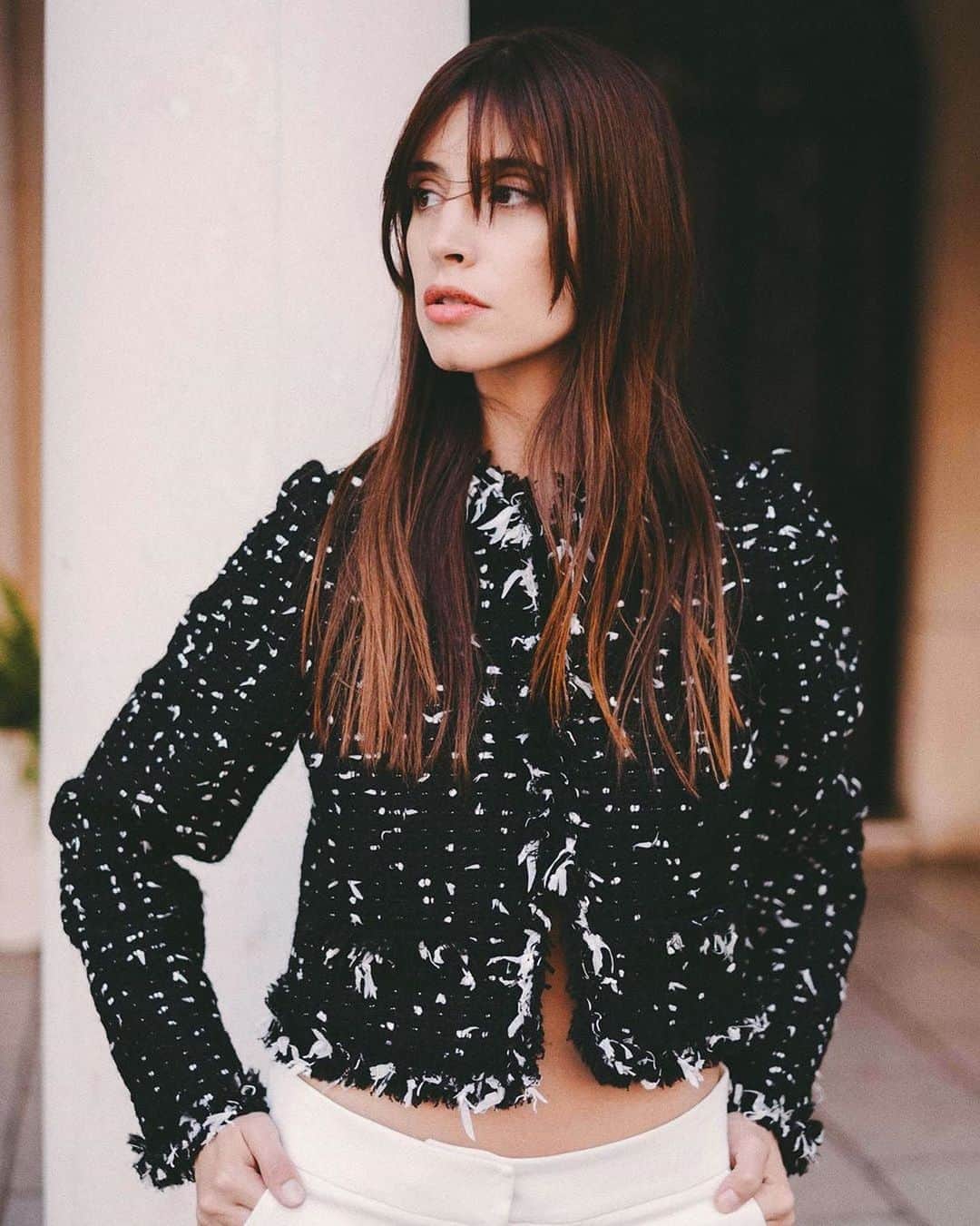 のインスタグラム：「The perfect September look: beauty @agustinacordova in Paule Ka knitwear on the streets of Buenos Aires.  #PauleKa #ParisianChic #AgustinaCordova #knitwear #knits #blackandwhite #styleinspo #streetstyle #streetphotography」