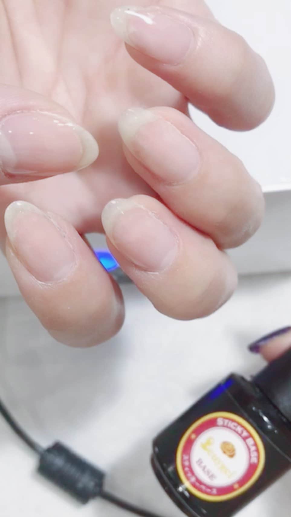 なかやまちえこのインスタグラム：「salon work style！Instagram live!!⠀ ⠀ ハンドモデルは @swallonnail_rentan です！ありがとでした🙏⠀ #nail #nails #nailart #ネイル #美甲 #ネイルアート  #japanesenailart #manucure #japanesenails #manicurist #gelnails #أظافر #네일아트 #미용 #vẽmóng #ngườiđẹp  #เพ้นท์เล็บ #искусствоногтя #artedeuñas #เพ้นท์เล็บเจล #ジェルネイルデザイン #ネイルデザイン #senikuku #nagelkunst #ジェルオフ #removegel @pregelofficial @bettygel_official #アンティークネイル #antiquenails」