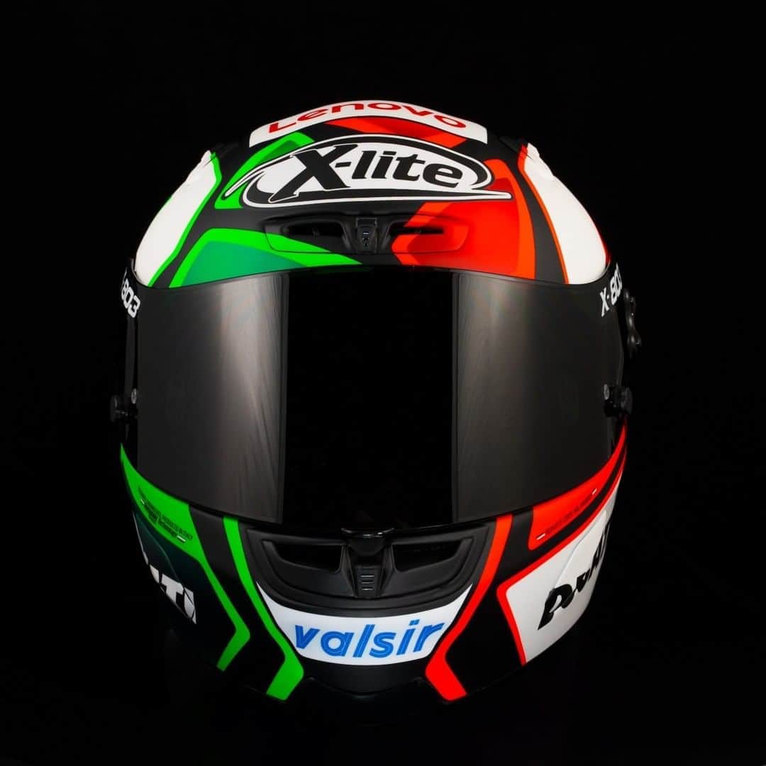 MotoGPさんのインスタグラム写真 - (MotoGPInstagram)「TRICOLORE 🇮🇹 #SwipeLeft ⬅️ to check out the special helmet design @Petrux9 is wearing for his home GP! 🎨 #SanMarinoGP 🇸🇲 #MotoGP #DP9 #Helmet」9月12日 20時06分 - motogp