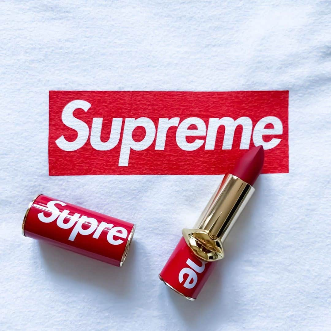 Supreme Mihoさんのインスタグラム写真 - (Supreme MihoInstagram)「❤️❤️❤️ ✩ 💄Pat McGrath Labs Lipstick ✩ @supreme_leaks_news @supreme__hustle @supcommunity @dropsbyjay @strictlypreme @mrbld @suptalk  #supreme #patmcgrath  #supremenyc #supremenewyork #supremegirl #supremejapan #supremeboxlogo #boxlogo #redlips #supremeteam #supremeheat #supremelipstick #streetwear #streetfashion #streetgirl #streetstyle #hypeaf #hypebae #シュプリーム #口紅  #Supremeのリップ」9月12日 20時16分 - miho_umeboshi