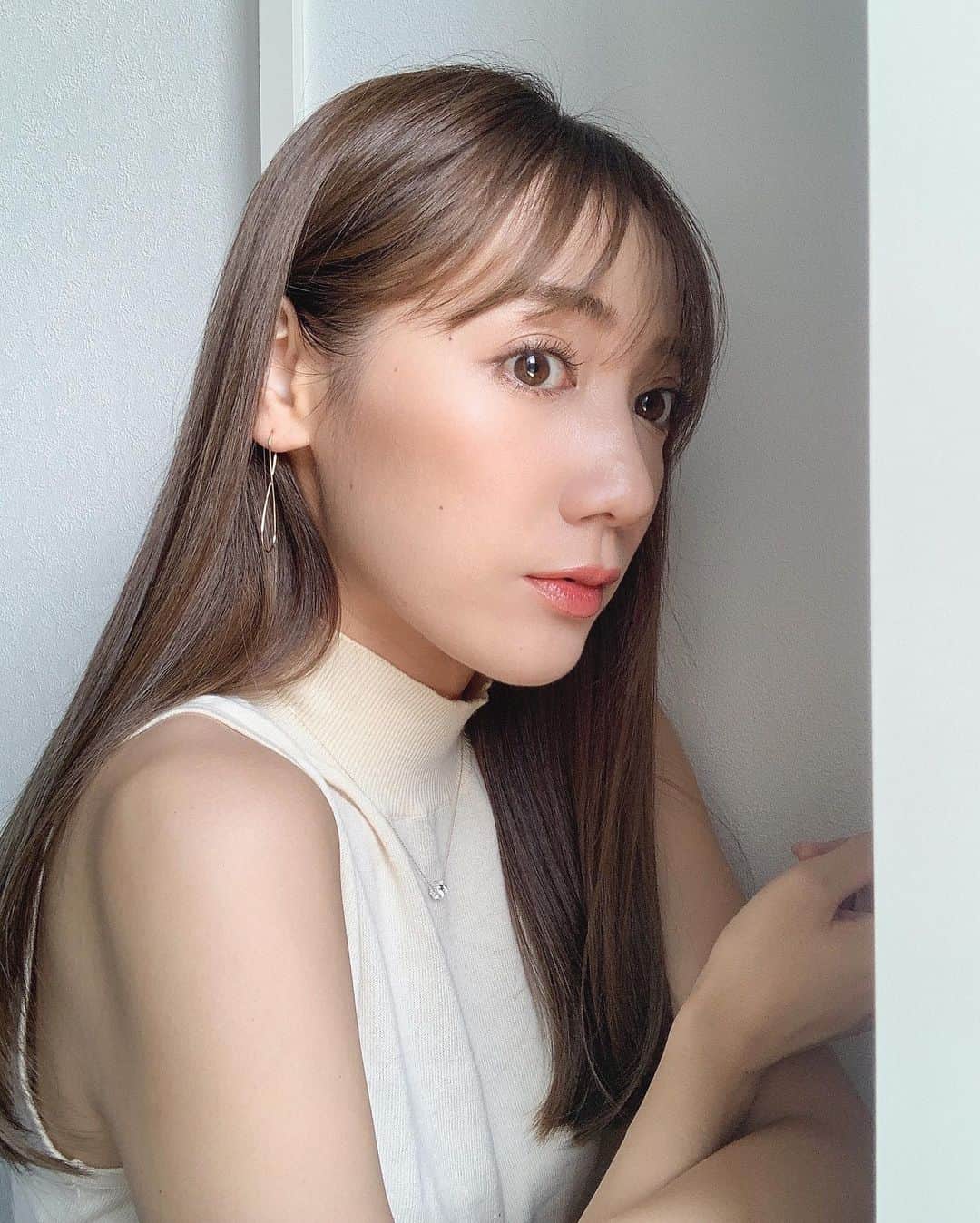 のインスタグラム：「new acce 💛 ㅤㅤ ちょっときれいめなコーデの時につけたい  Sig FREAK'S STORE の華奢な10Kアクセサリーたち✌🏻 ㅤ アクセはずっとゴールド派！ この繊細な感じ。。めっちゃ好き🥺💕 ㅤ @sig_freaksstore  自分でカスタムできるジュエリーオーダーもしてるみたいでそれも気になる！💎 ㅤ ㅤ #sigfreaksstore #sigje #pr #フリークスストア #アクセサリー #ゴールドアクセサリー #ピアス #ネックレス #リング #華奢アクセ #私服」