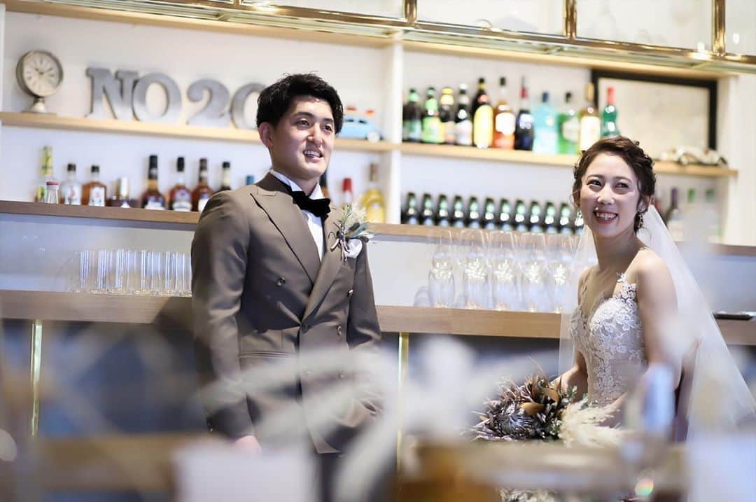 THE STYLE No.20 NEW YORK STYLE WEDDINGのインスタグラム：「2020年5月☆オープン2周年★ 口コミサイトの料理部門4年連続No.1獲得 No.20で自分たちらしい結婚式が叶う . ↓詳しくはHPをチェック↓ https://www.styles.jp/wedding/20f/ . 週末＆平日ブライダルフェアを開催しております メッセージ or ダイレクトメールからでも予約可能 . ↓ TEL ↓ 086-234-7310 . ↓ MAIL ↓ info-thestyle@styles.jpn.com . #thestyle #wedding #bridal #party #weddingparty #weddingphoto #weddingdress#starwedding #instagood #instalike #love #style #instapic  #結婚式 #結婚 #岡山結婚式 #ウェディング #プレ花嫁 #花嫁 #テーブルコーディネート #結婚式準備 #日本中のプレ花嫁さんと繋がりたい #ウェディングドレス #ウェディングフォト #ウェディングレポ #令和婚 #令和」