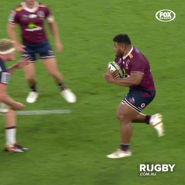 のインスタグラム：「🦏 You love to see it! #REDvREB #SuperRugbyAU⠀ ⠀ More in bio link.」