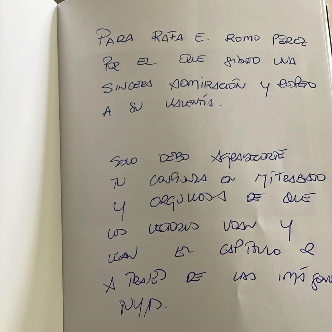 ラファエル・ロモさんのインスタグラム写真 - (ラファエル・ロモInstagram)「“El cerebro moviliza en un sentido u otro, lo que piensas y lo que sientes. El control del equilibrio reside en la inteligencia emocional”. Gracias  @cerebrodecide tu colaboración en mi carrera durante los últimos años ha sido determinante y que gran libro no dejas a todos los porteros 🧠👁🧤Ha aprovechar todo lo aprendido 💪🏽💪🏽 Les recomiendo el Capitulo 2 es el mejor 🤟🏽🤟🏽」9月12日 20時57分 - rafaromo1