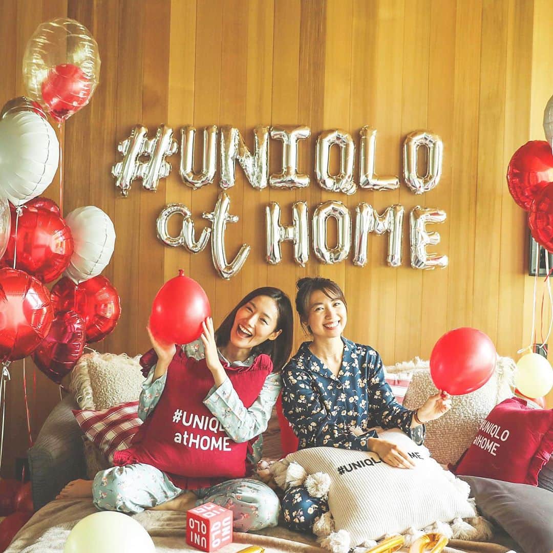 mikicoco00のインスタグラム：「* * @uniqlo  UNIQLO at HOME🏠🎈 パジャマpartyへ♡ * 可愛いルームウェア、パジャマが沢山♡  私達が着ているのは #レーヨンサテンパジャマ 着心地もバッチリ🐏 肌触りも気持ち良いんですよ〜🤤 是非チェックしてみて下さいね〜！  3.4枚目はお家でテレビ鑑賞してる設定👭笑 あ〜楽しかった〜♡ * 可愛いルームウェアで、 お家時間も更に楽しくなりそうですね😚 * * * #uniqlo#uniqloginza #uniqloathome#uniqlo2020fw  #uniqloパジャマ#uniqloルームウェア」
