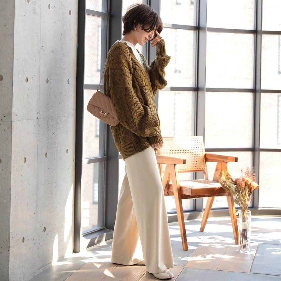 美生のインスタグラム：「大人気の﻿ リブワイドパンツ♡♡﻿ ﻿ ﻿ ストレスフリーで﻿ 去年も大活躍でした♡﻿ ﻿ ﻿ 来週は@donobanweb から﻿ 重大なお知らせが🕊﻿ ﻿ お楽しみに♡♡﻿ ﻿ ﻿」