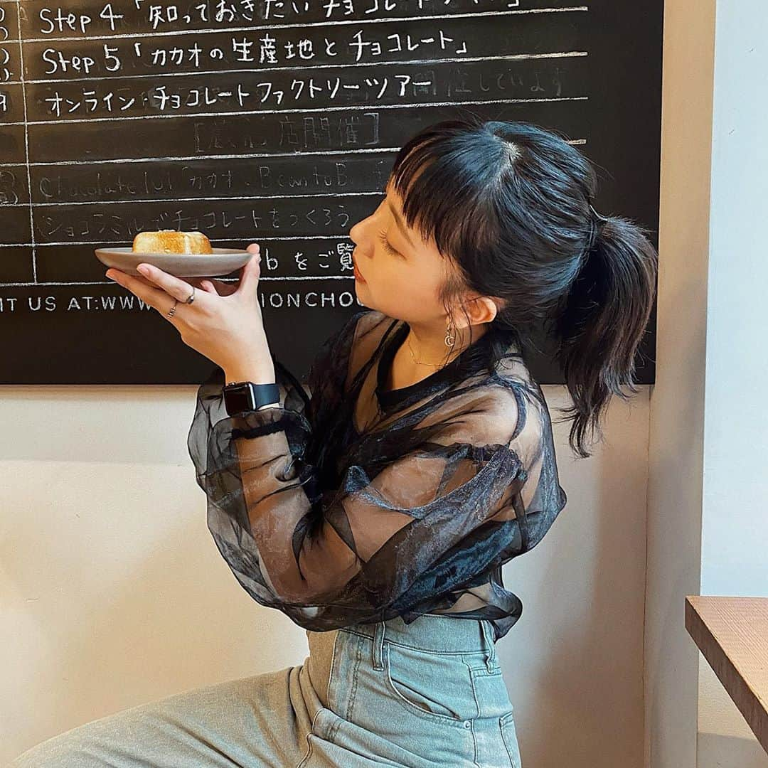 前田イブさんのインスタグラム写真 - (前田イブInstagram)「． 見せる気のなさ😂 ． ． ． #ダンデライオンチョコレート  #ダンデライオン  #浅草カフェ  #東京カフェ」9月12日 21時25分 - _eve1209