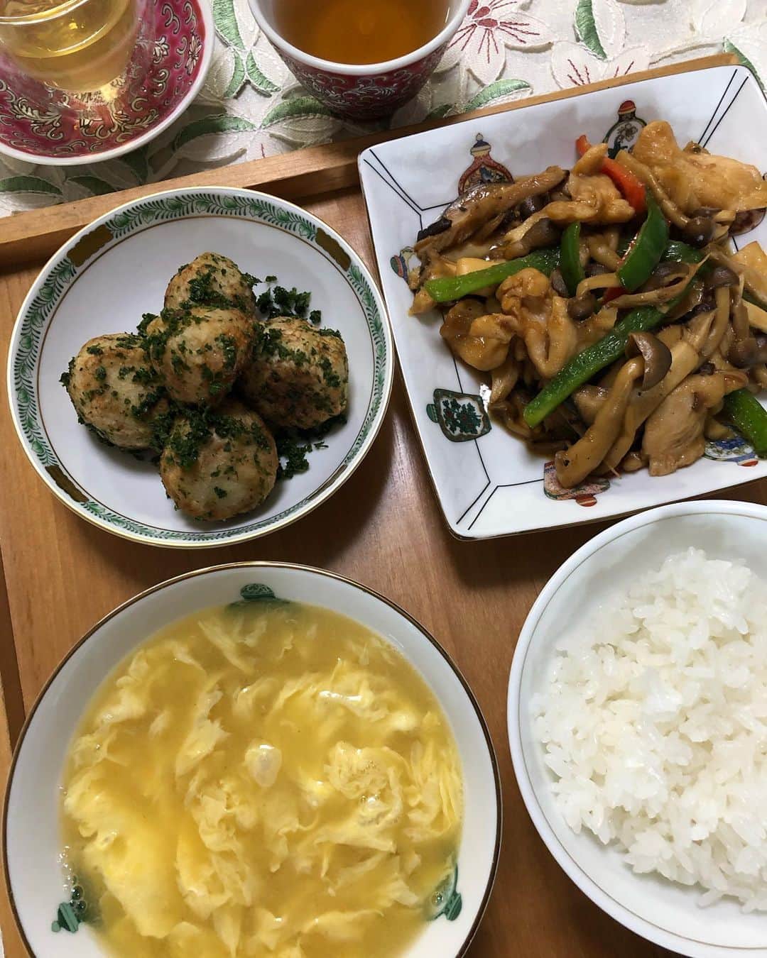 甘糟記子さんのインスタグラム写真 - (甘糟記子Instagram)「昨日は中華料理教室、チャイナサロンの日でした(o^^o)  いつもご飯が進むおかずで、助かります(//∇//) 食材もすっかり秋で、なんかほっこり( ^ω^ )  帰りに大好きなサワムラの湯だねもっちり食パンを買って(o^^o)  私は、なんだかんだ、ここの角食が1番好きだわ〜(≧∀≦)  #チャイナサロン#中華料理#習い事#料理教室#趣味#サワムラ#湯だねもっちり食パン」9月12日 21時54分 - norihey924