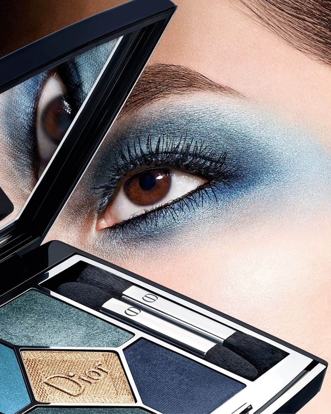 のインスタグラム：「Make your eyes pop with a blue smokey eye look. Makeup by @peterphilipsmakeup, Creative & Image Director of Dior Makeup. • 5 COULEURS COUTURE 279 Denim • #diormakeup #diorshow @diormakeup」