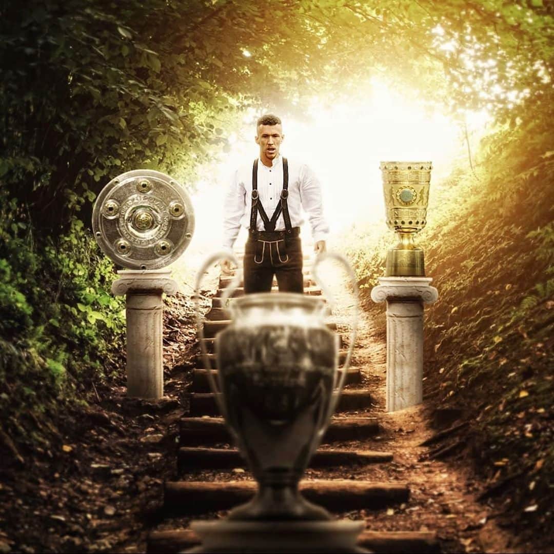 イヴァン・ペリシッチのインスタグラム：「VENI VIDI VICI .. #Ciao #DankeFürAlles #ImmerGierig💪🏼⚽️」